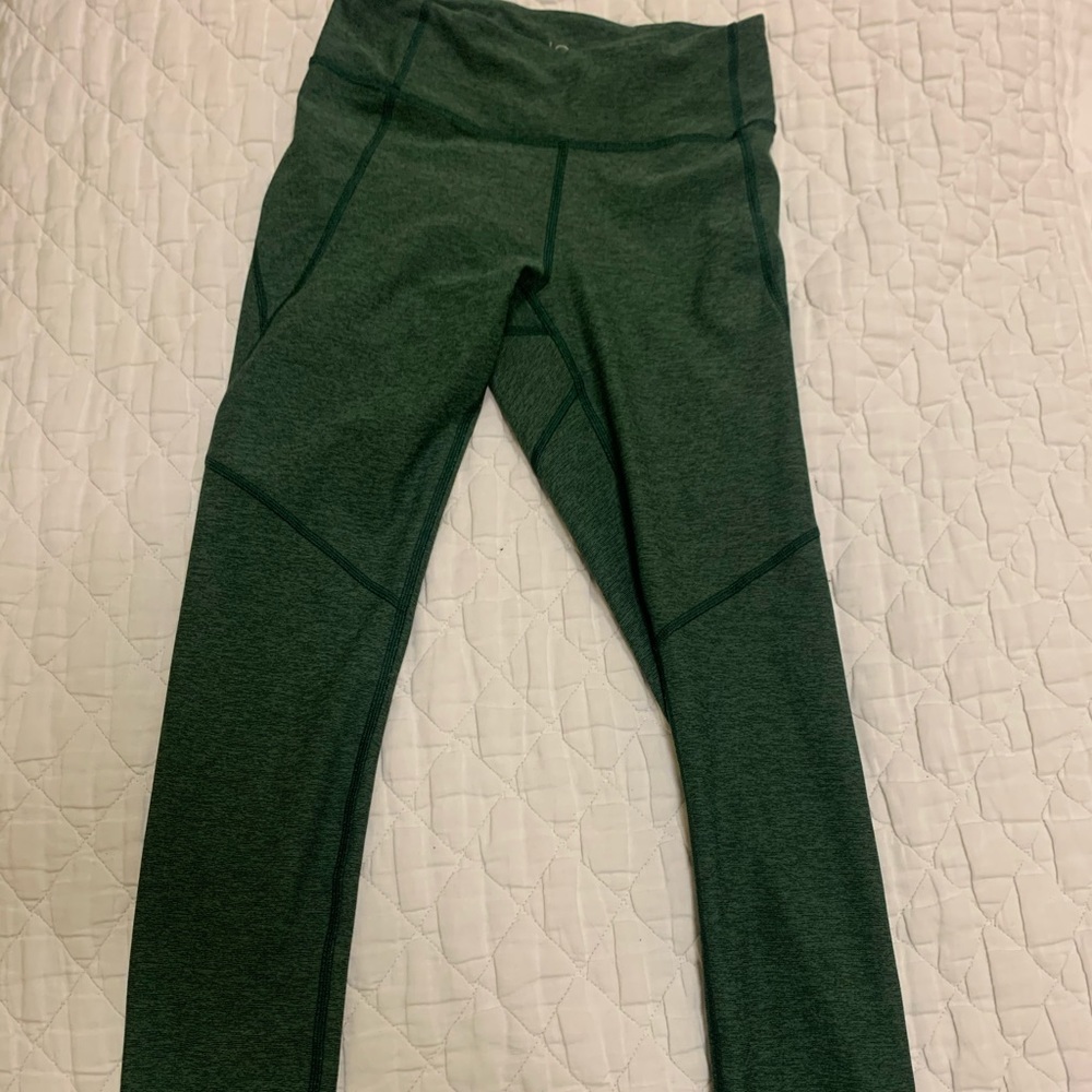 Outdoor voices green warm up 3/4 leggings size s